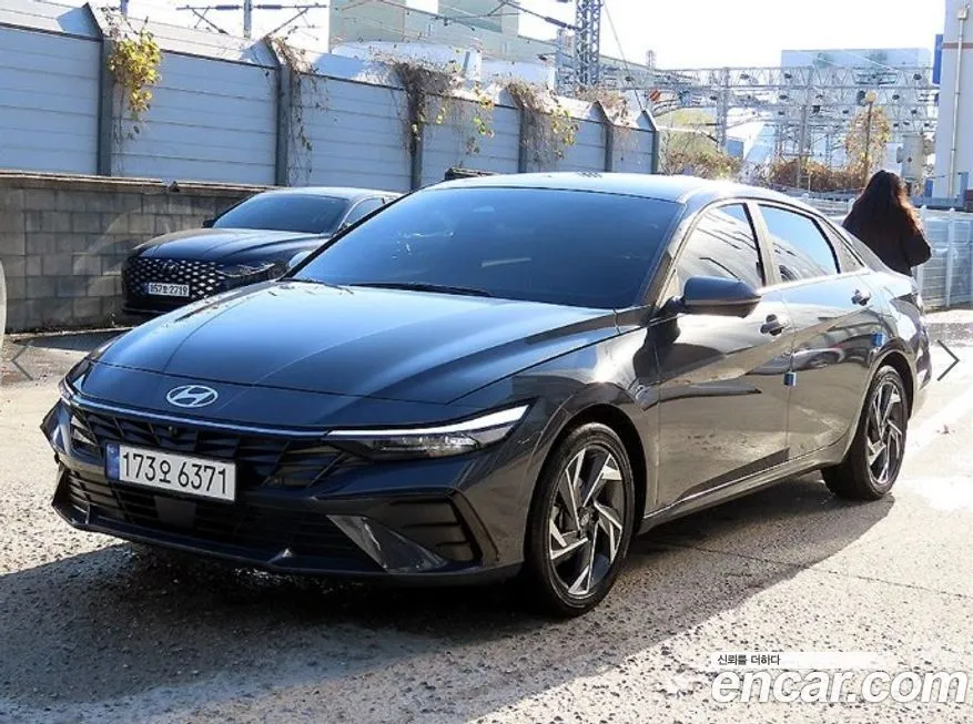 Hyundai AVANTE — фото 2