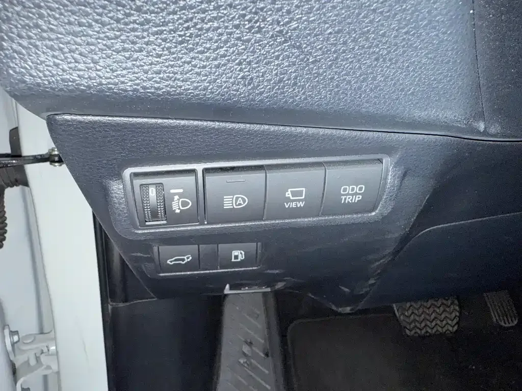 Toyota Frontlander 2023 из CN, фото 6