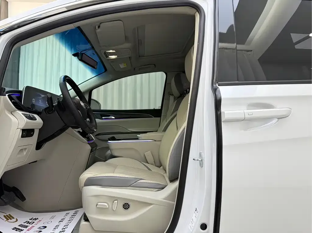 Buick GL8 2024 из CN, фото 4
