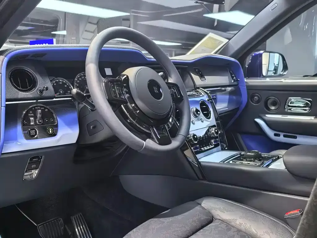 Rolls-Royce Cullinan 2025 из CN, фото 5