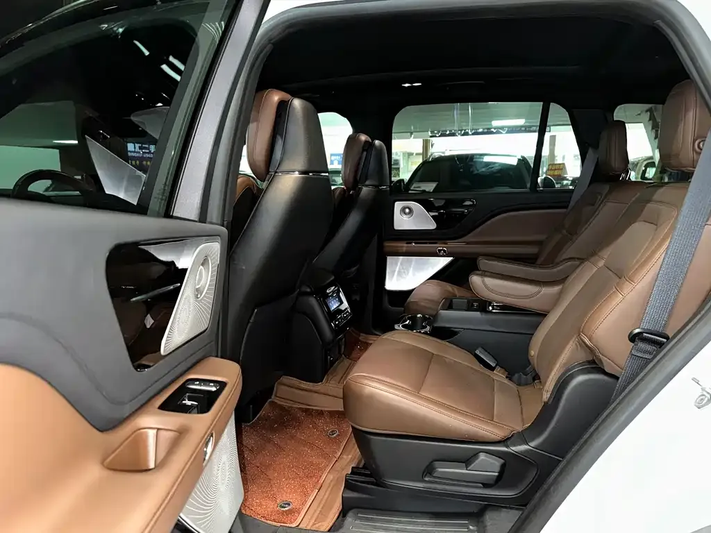 Lincoln Aviator 2022 из CN, фото 8