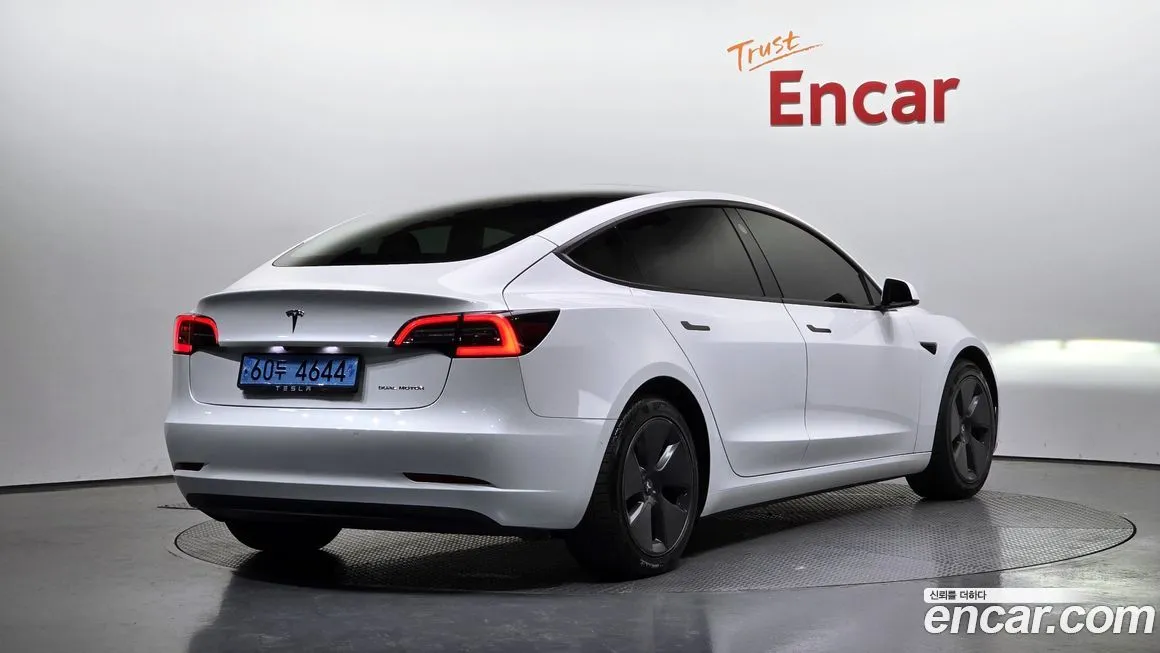 Tesla Model 3 2021 из KR, фото 2
