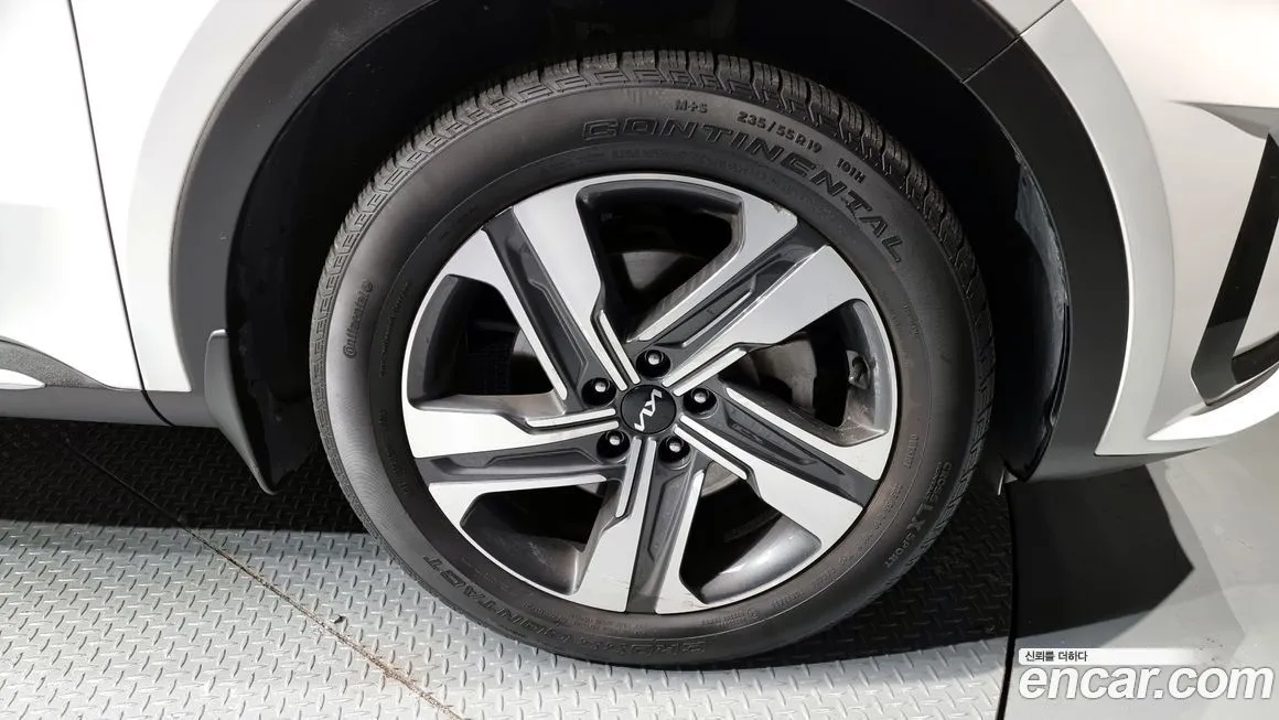 Kia Sorento — фото 5