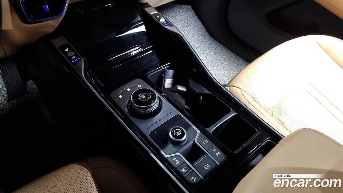 Kia Sorento — фото 9