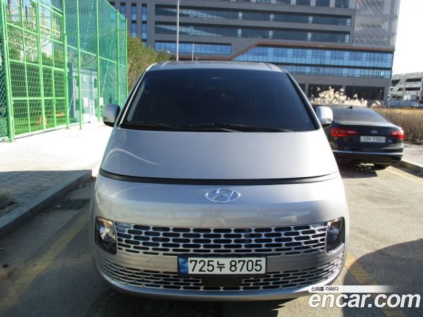 Hyundai Staria — фото 1