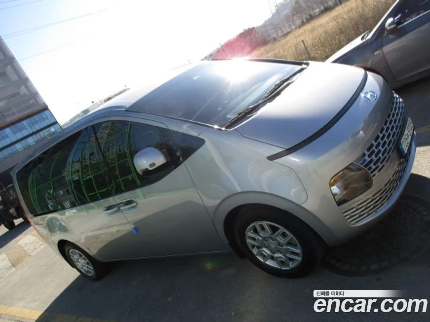 Hyundai Staria — фото 3