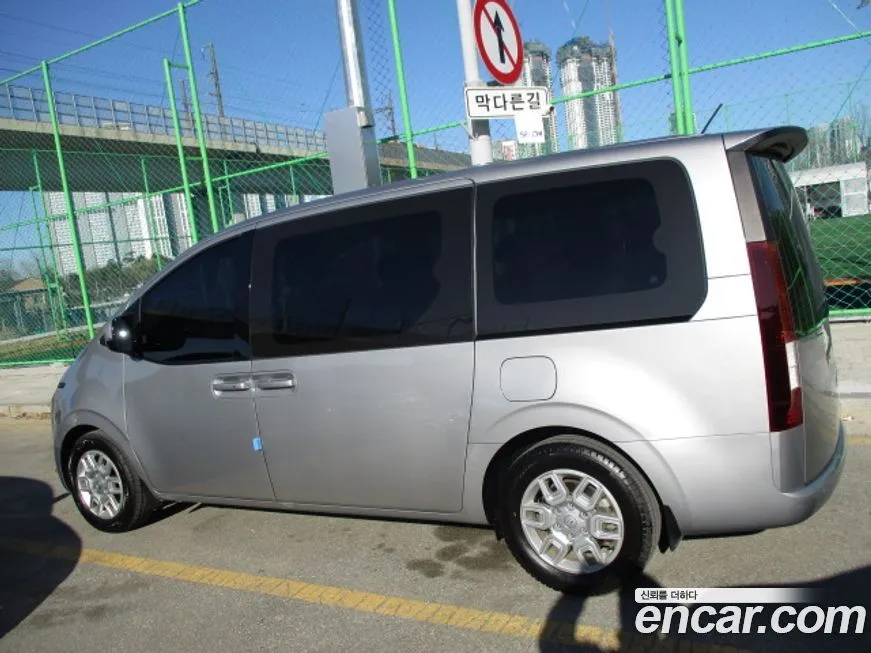 Hyundai Staria — фото 6