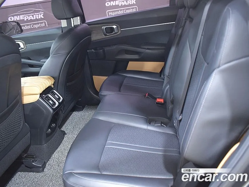 Kia Sorento — фото 10