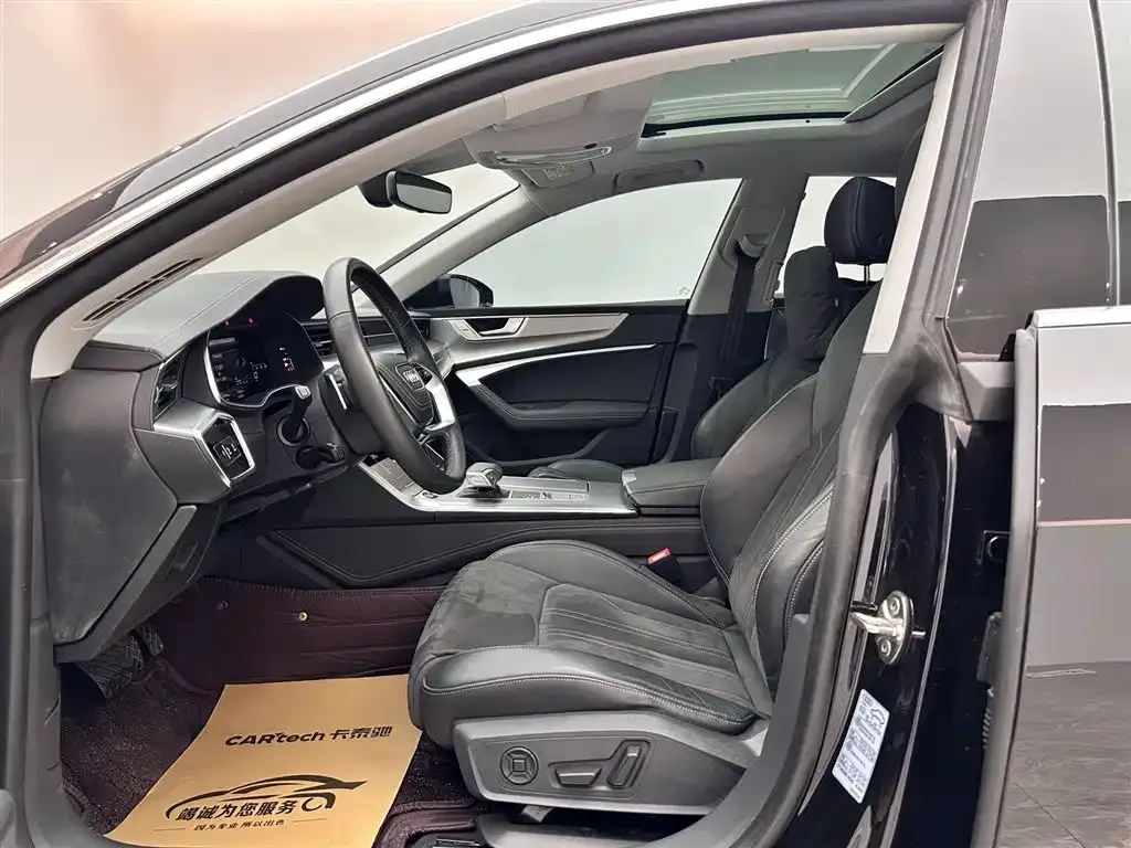 Audi A7L 2024 из CN, фото 8