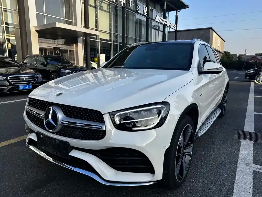 Mercedes-Benz GLC — фото 1