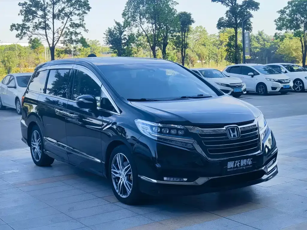 Honda Elysion 2021 из CN, фото 3
