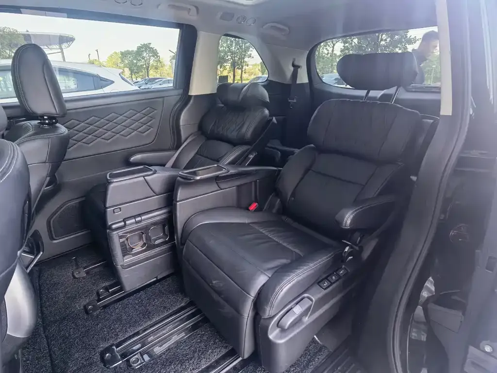 Honda Elysion 2021 из CN, фото 5