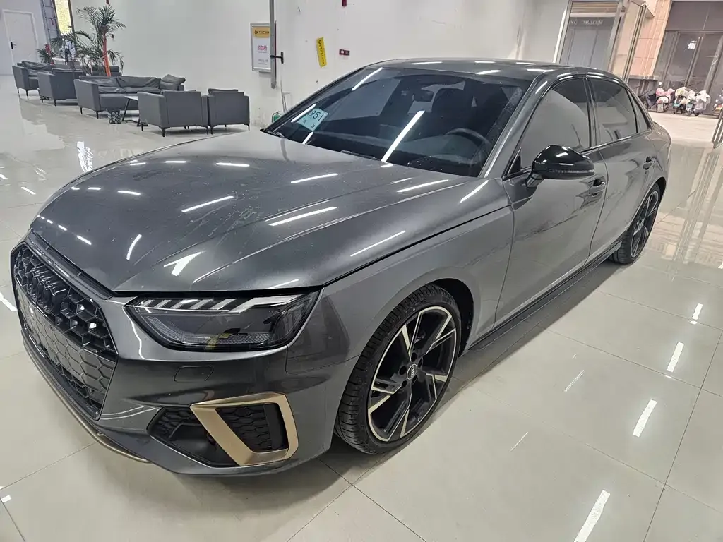 Audi A4L 2024 из CN, фото 1