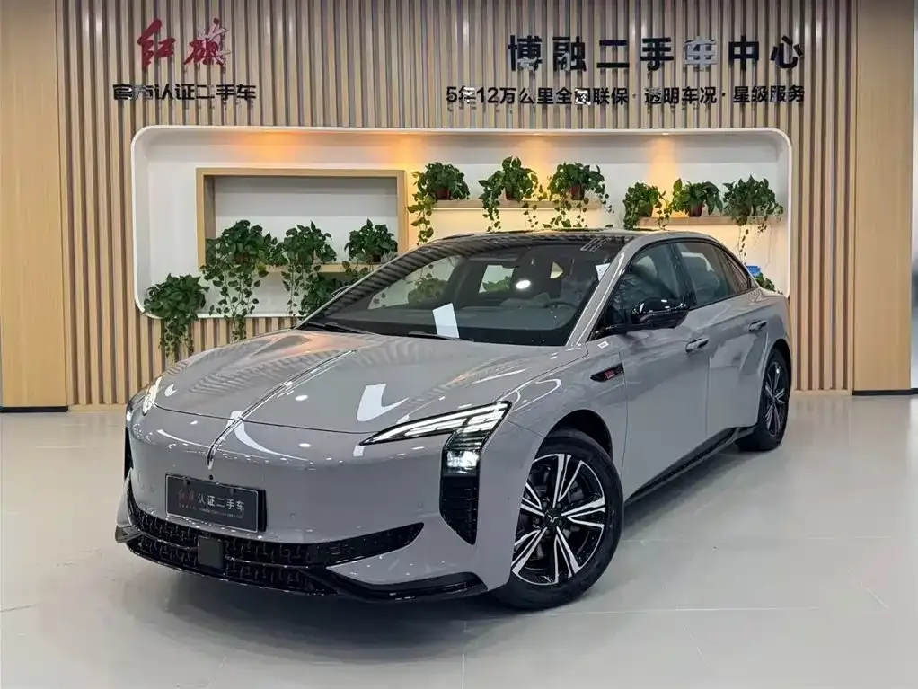 Hongqi EH7 2025 из CN, фото 1