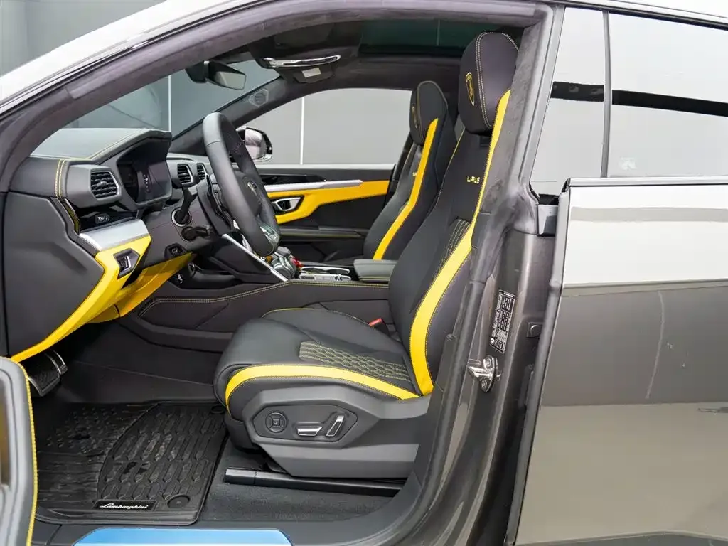 Lamborghini Urus 2024 из CN, фото 8