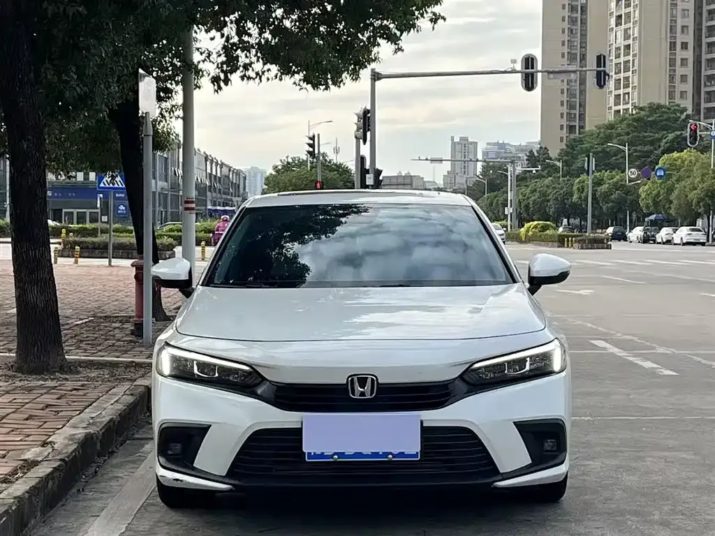 Honda Civic 2024 из CN, фото 2