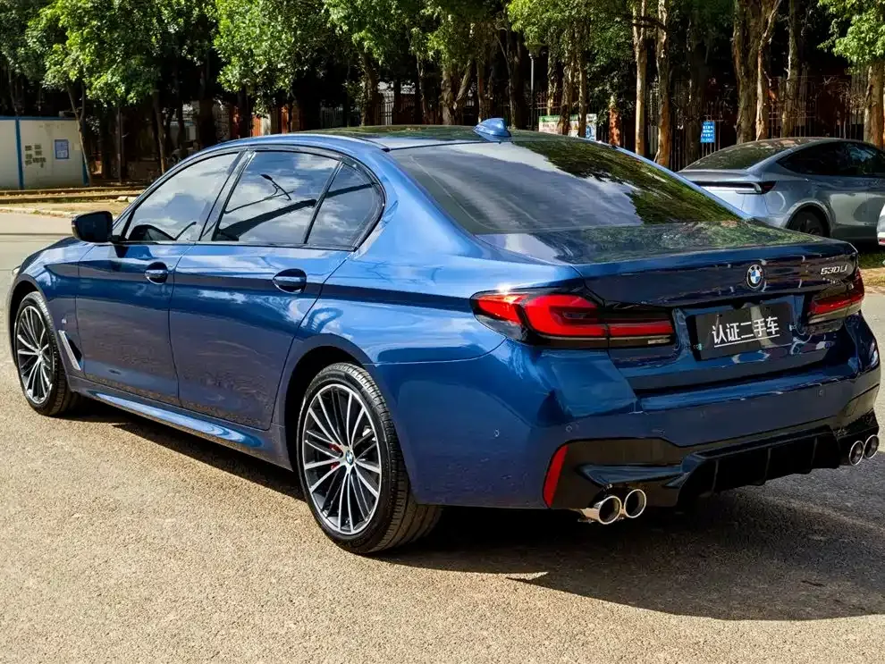 BMW 5 Series — фото 5