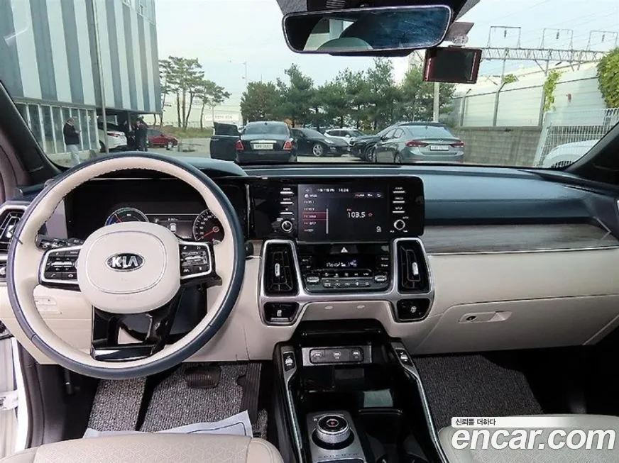 Kia Sorento — фото 7