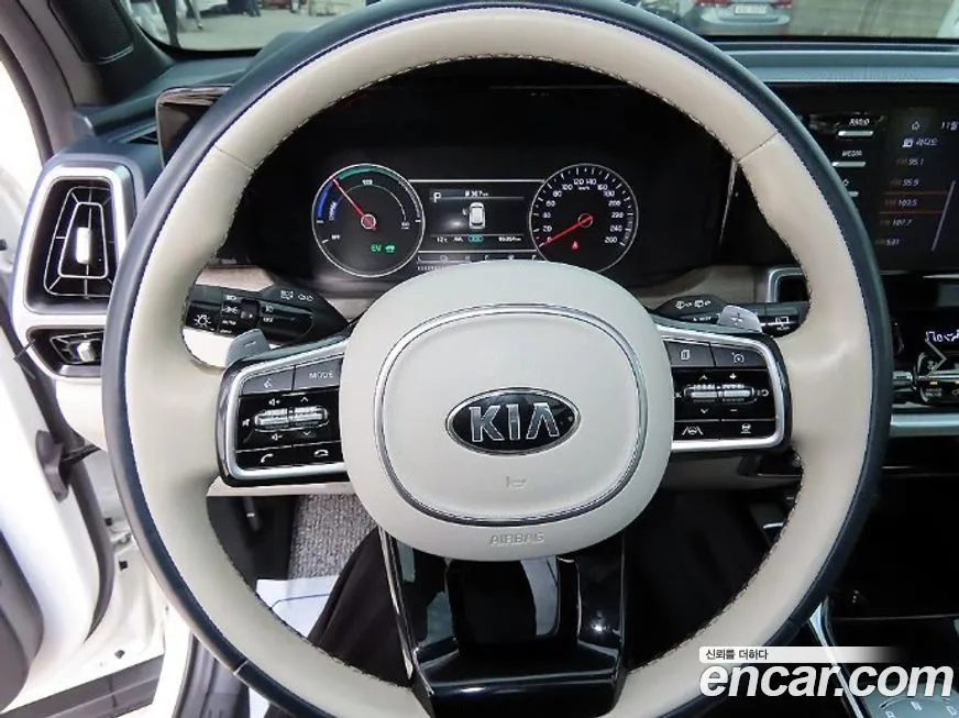 Kia Sorento — фото 8