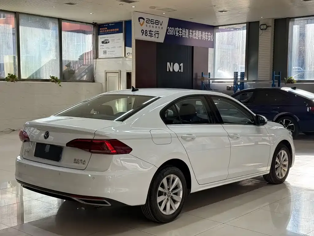 Volkswagen Bora 2021 из CN, фото 4