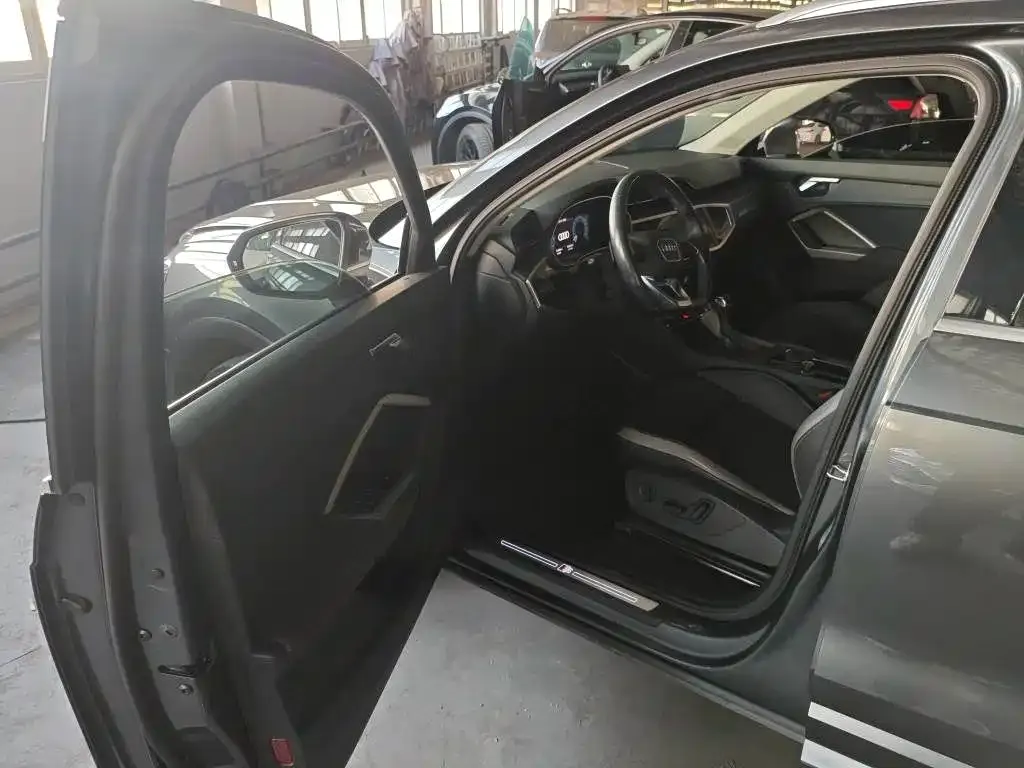 Audi Q3 2021 из CN, фото 5