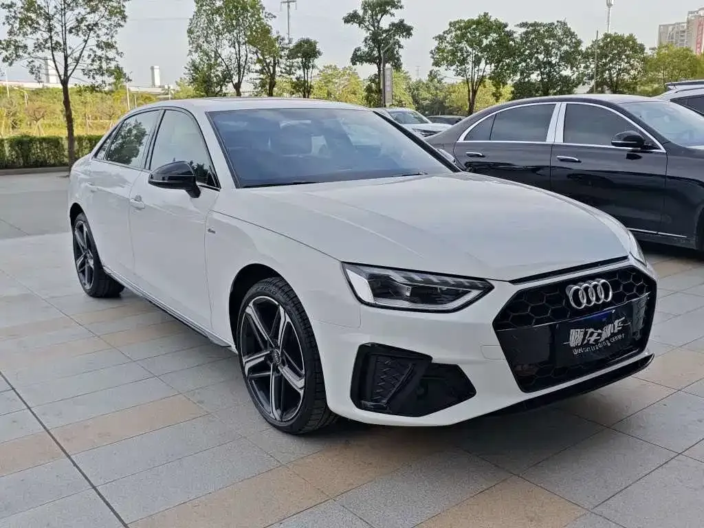 Audi A4L 2024 из CN, фото 2