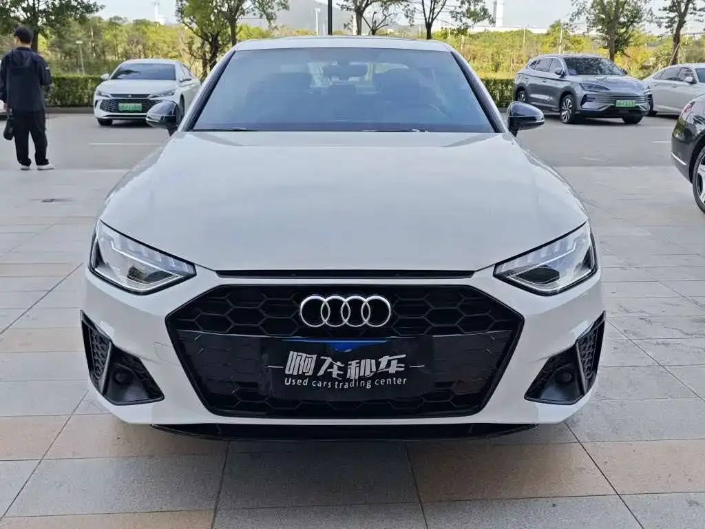 Audi A4L 2024 из CN, фото 3