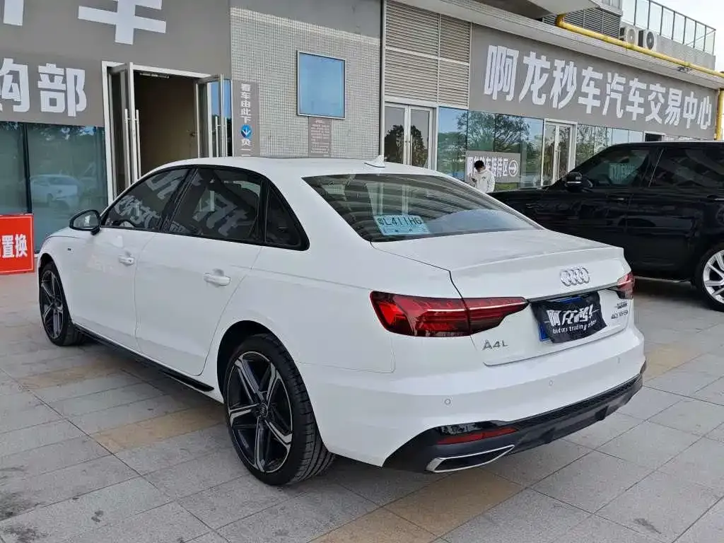 Audi A4L 2024 из CN, фото 8