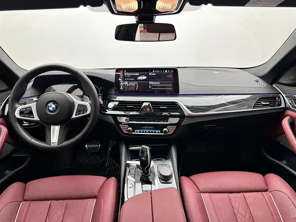 BMW 5 Series — фото 10