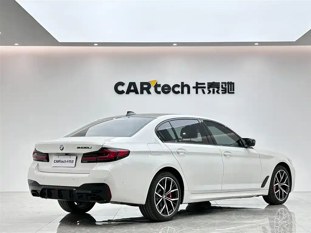 BMW 5 Series — фото 5