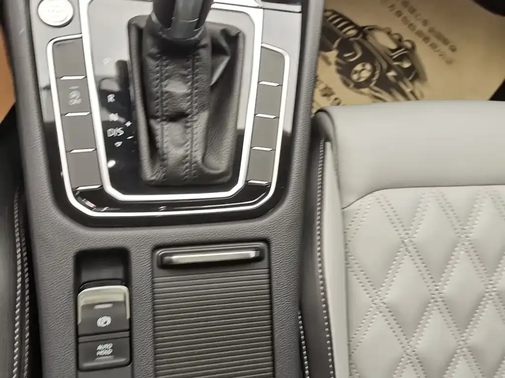 Volkswagen Magotan 2023 из CN, фото 7