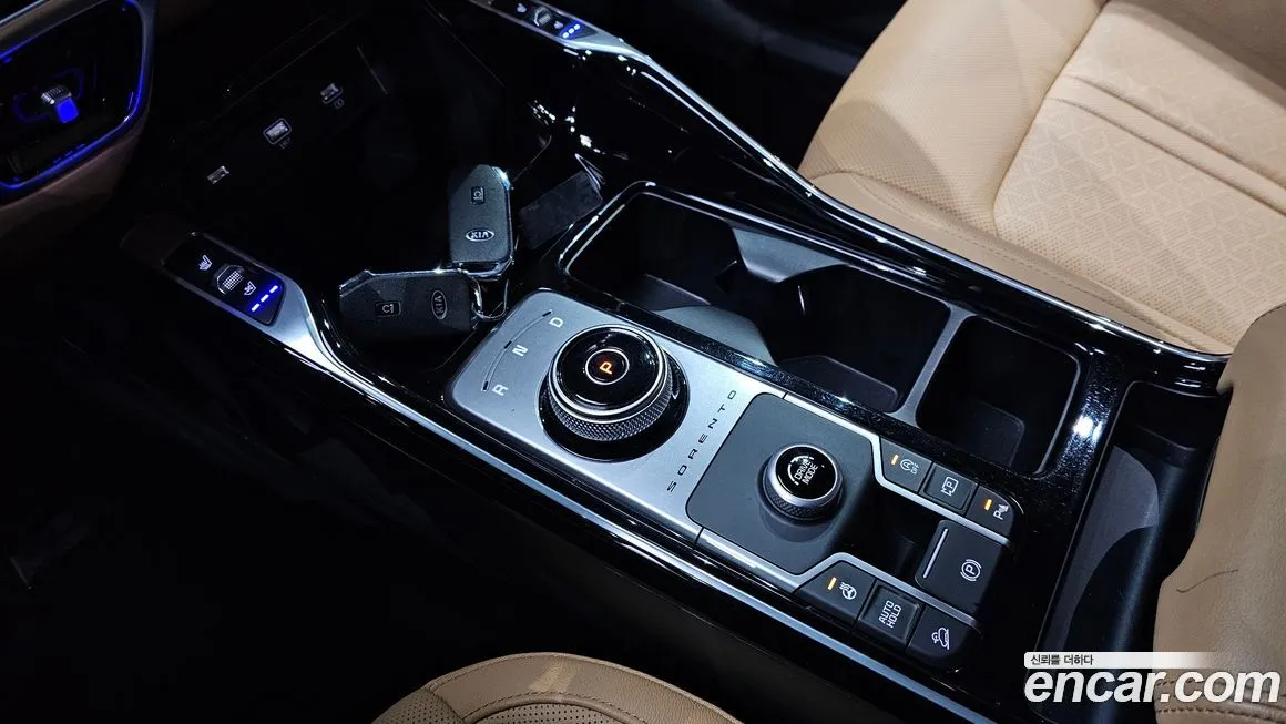 Kia Sorento — фото 9