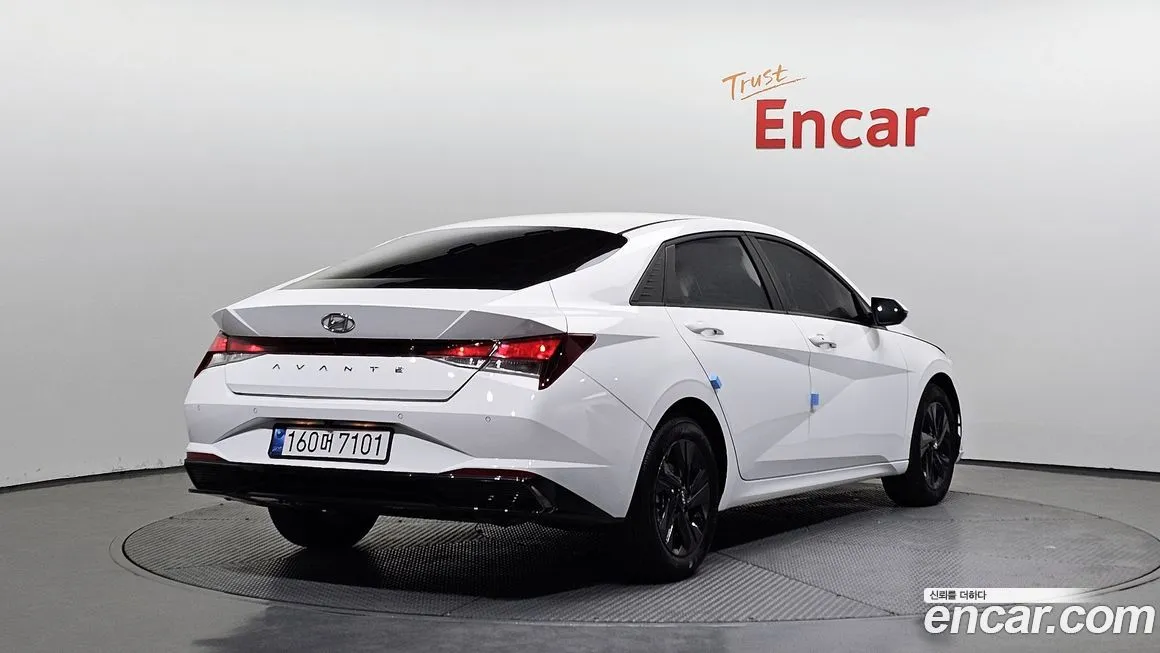 Hyundai AVANTE — фото 2