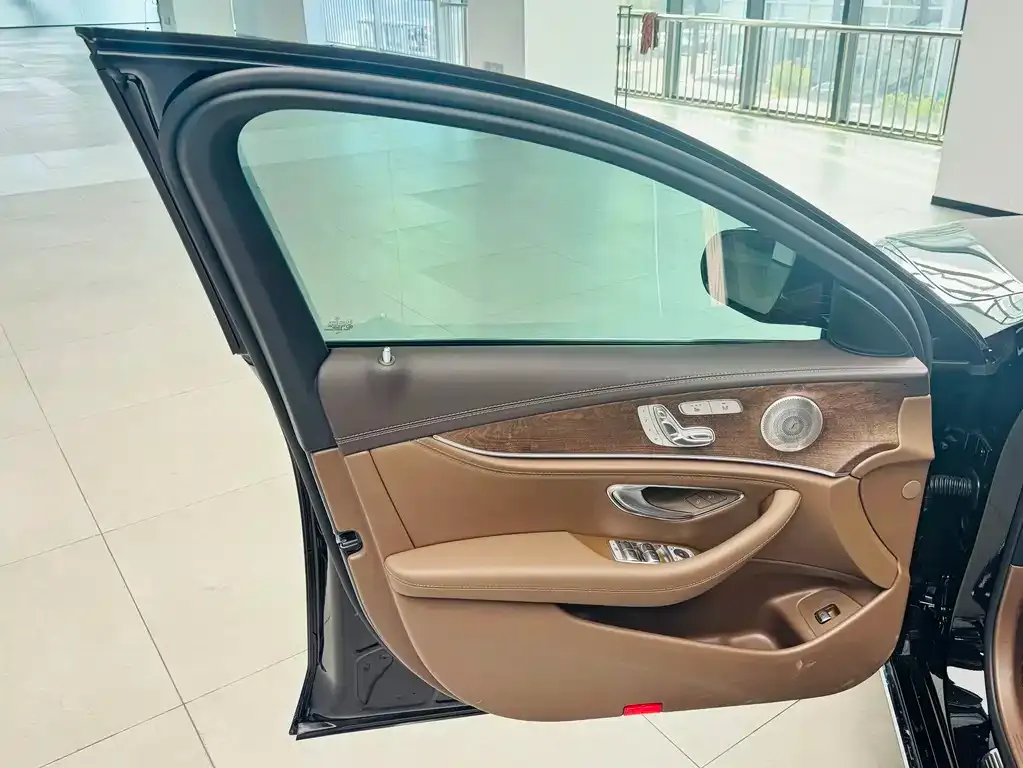 Mercedes-Benz E-Class 2023 из CN, фото 10