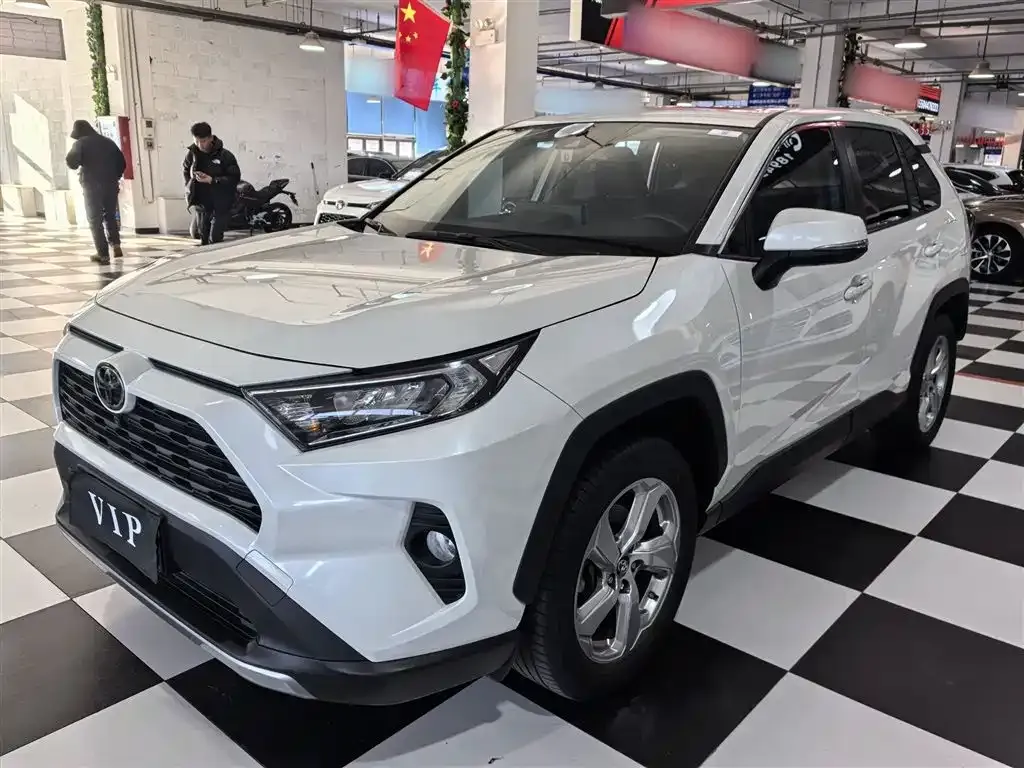 Toyota RAV4 2021 из CN, фото 1