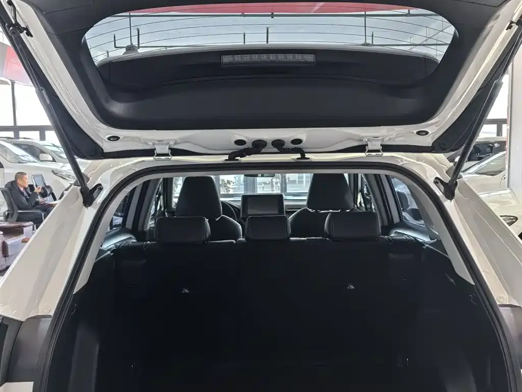 Toyota RAV4 2021 из CN, фото 6