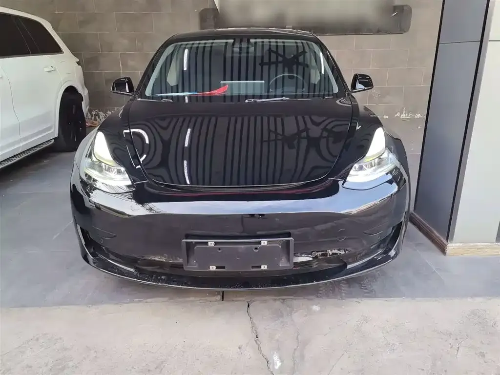 Tesla Model 3 — фото 3