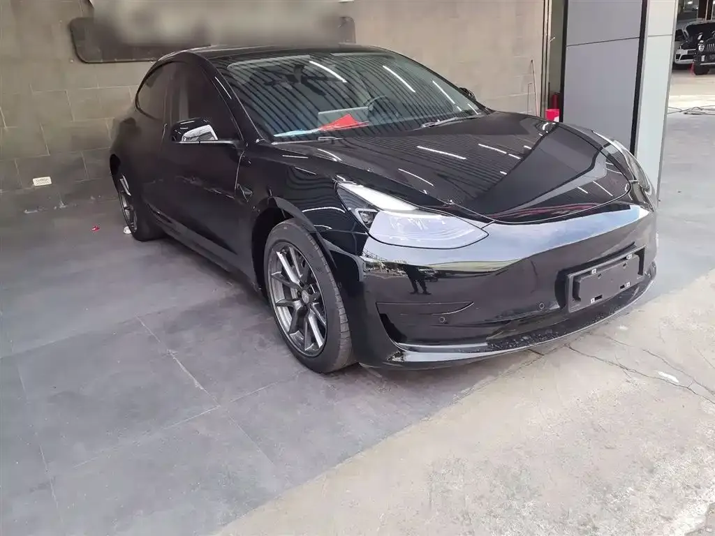 Tesla Model 3 — фото 4