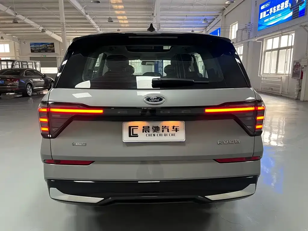 Ford Edge — фото 5