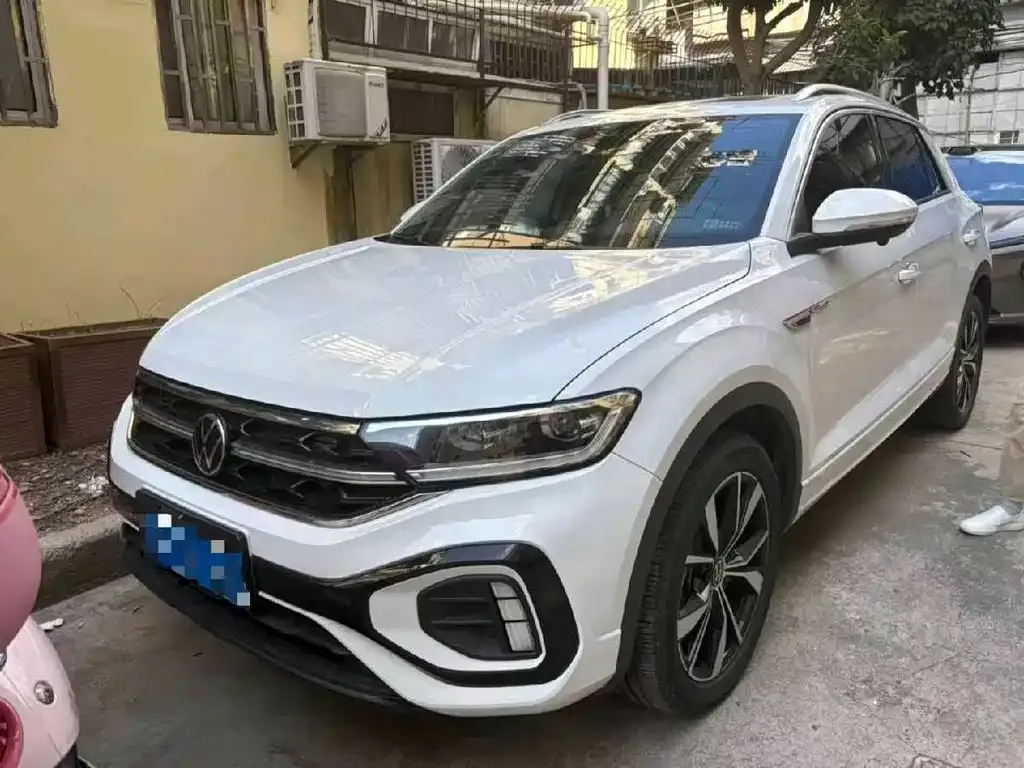 Volkswagen T-Roc 2023 из CN, фото 1