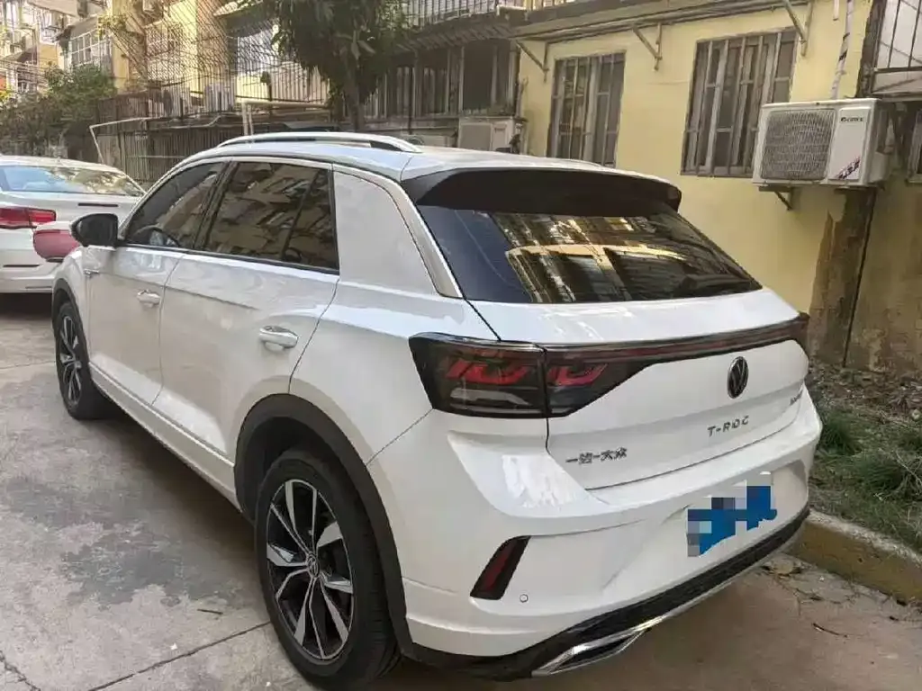 Volkswagen T-Roc 2023 из CN, фото 3