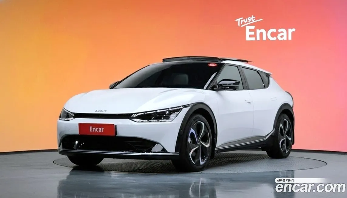 Kia EV6 — фото 1