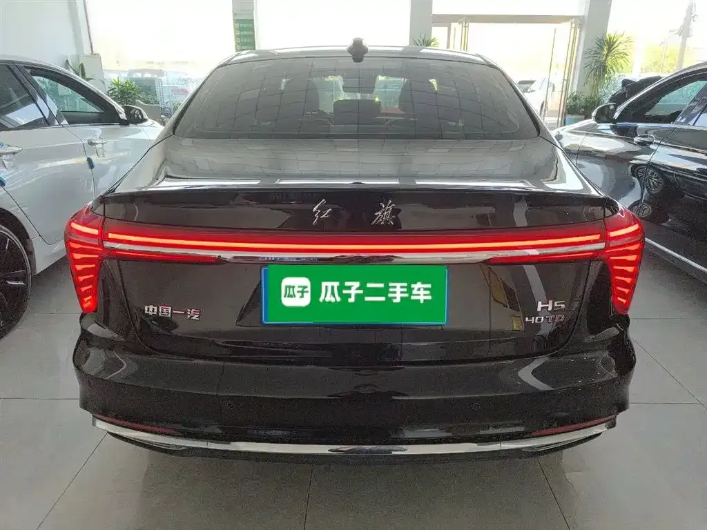 Hongqi H5 — фото 6