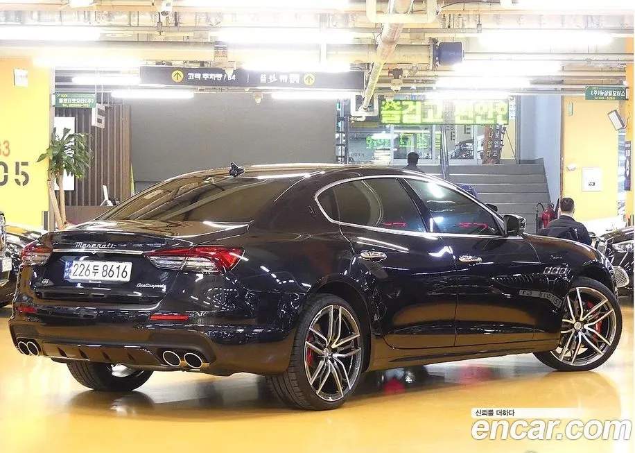 Maserati Quattroporte — фото 2