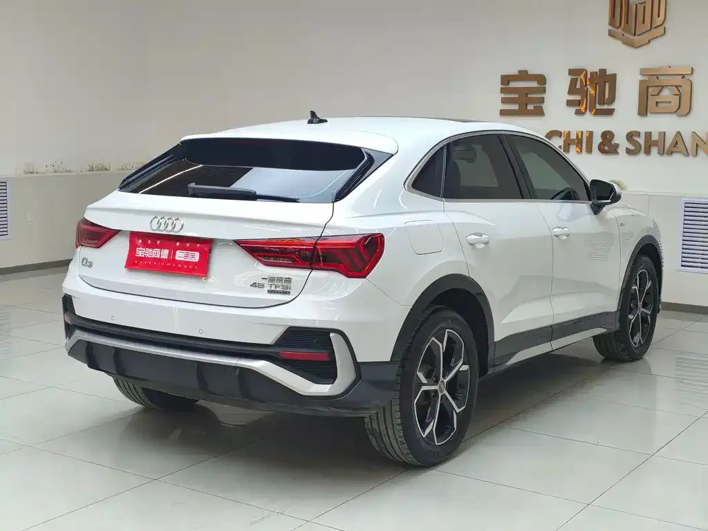 Audi Q3 Sportback — фото 5