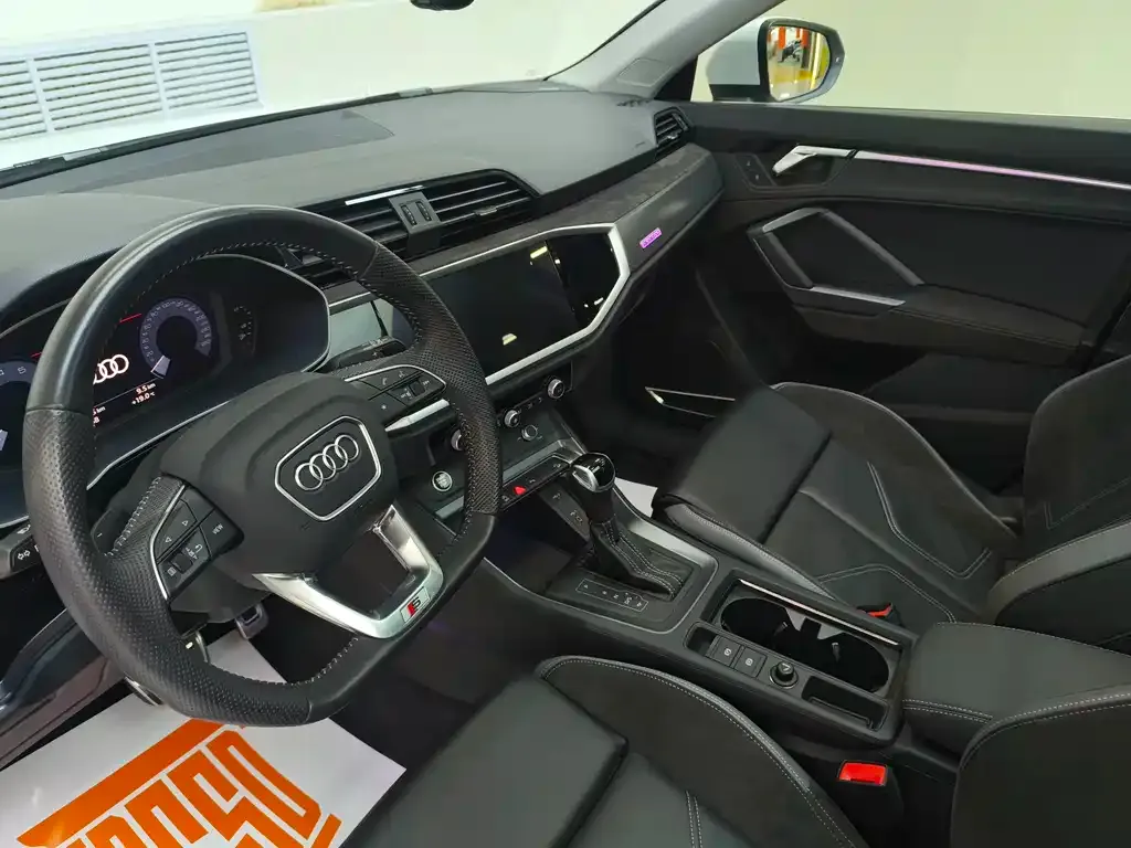 Audi Q3 Sportback — фото 9