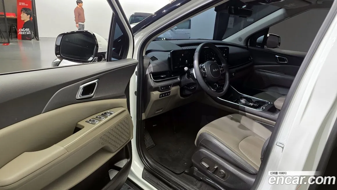Kia Carnival — фото 10