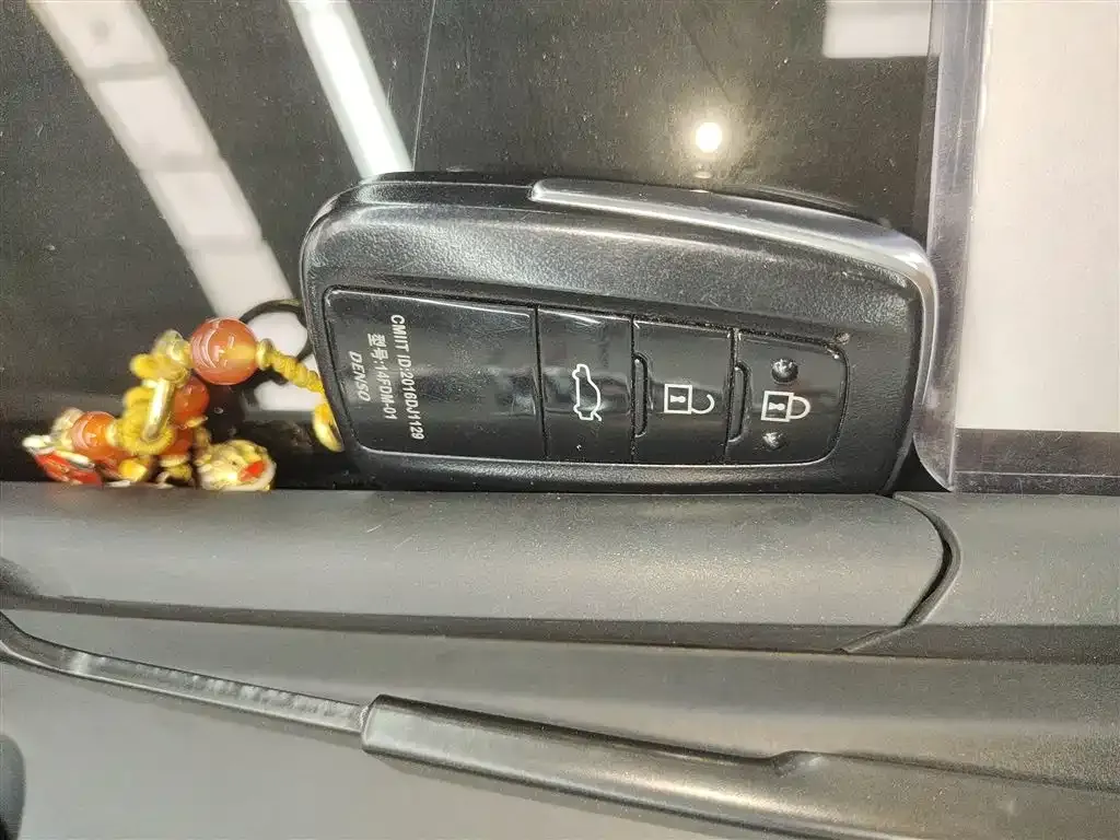 Toyota Camry 2024 из CN, фото 9