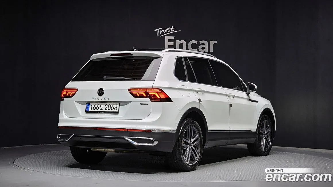 Volkswagen Tiguan — фото 2