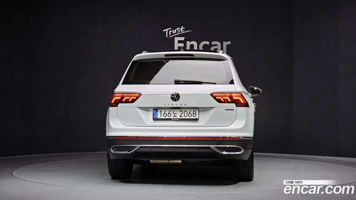 Volkswagen Tiguan — фото 4